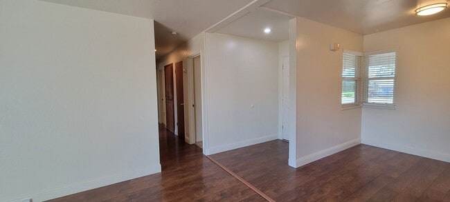 Building Photo - South Redding Cutie Near Westwood Village ...