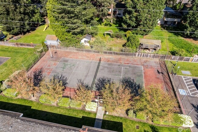 Building Photo - Charming 3-Bedroom 1.5 Bath Apt in Prime Bellevue Location.