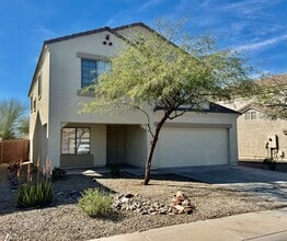 Building Photo - Remodeled 5 Bedroom/3 Bath Home. Upgraded Flooring & Kitchen!