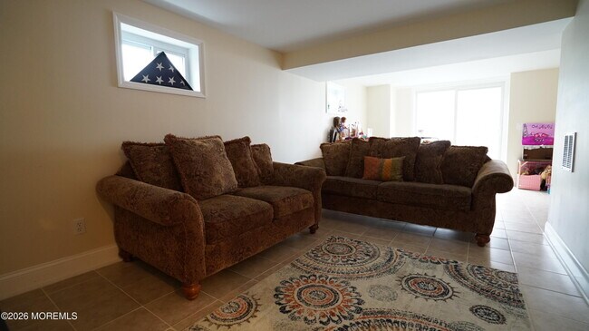 Building Photo - 65 Hurleys Ln