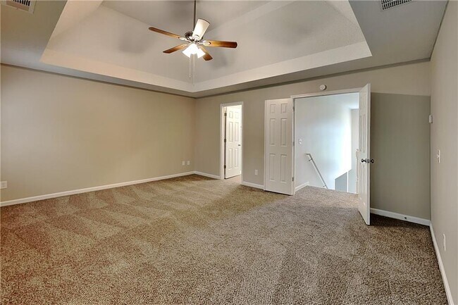 Building Photo - 1209 Lainster Dr SE