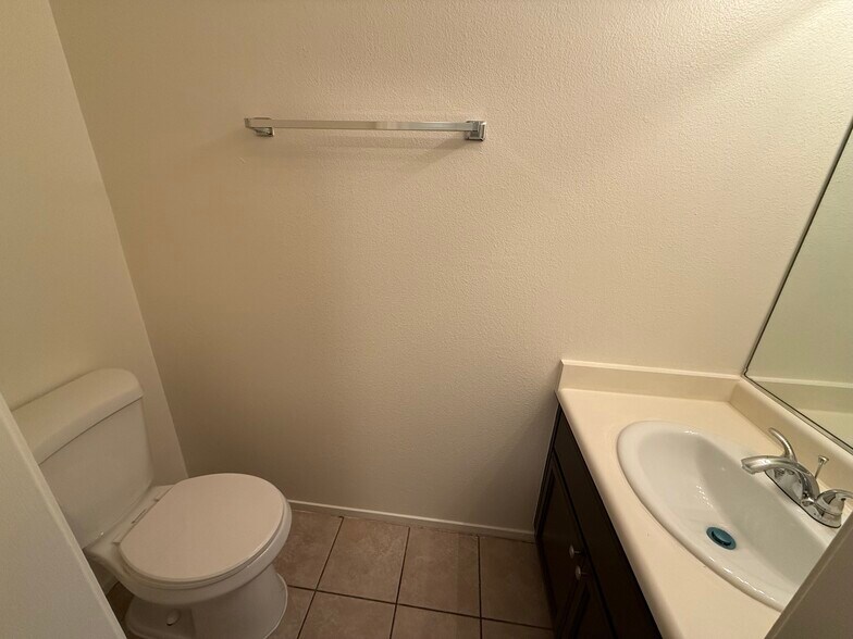 Building Photo - 8133 Autumn Star Ave