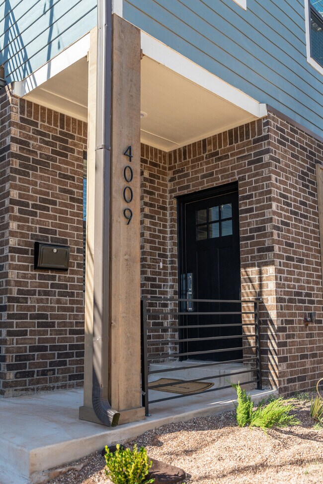 Building Photo - 4009 N Indiana Ave