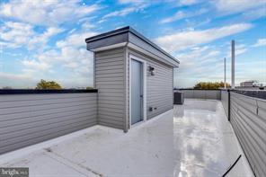 Building Photo - 511 W York St