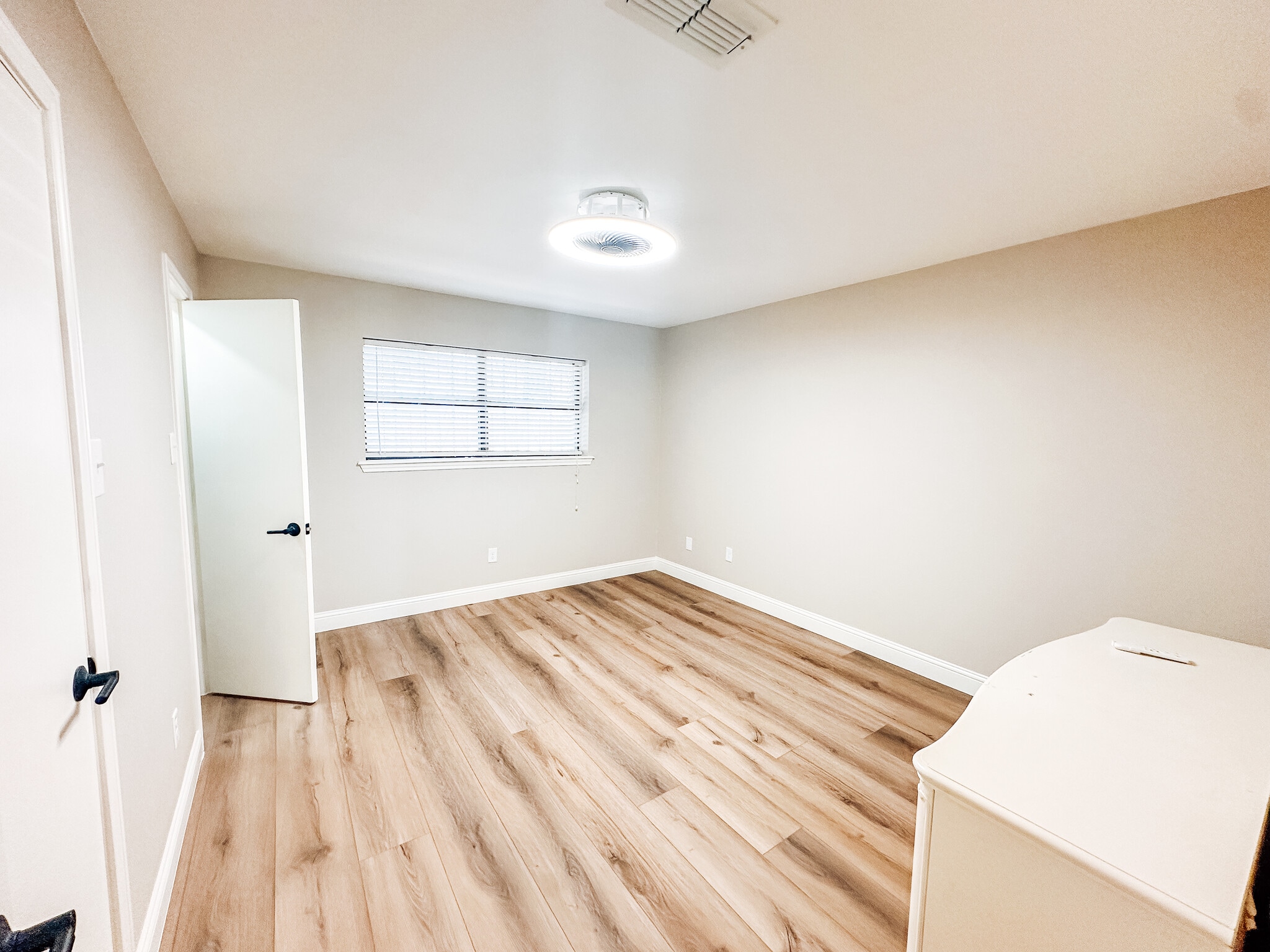 Building Photo - 5712 73rd St