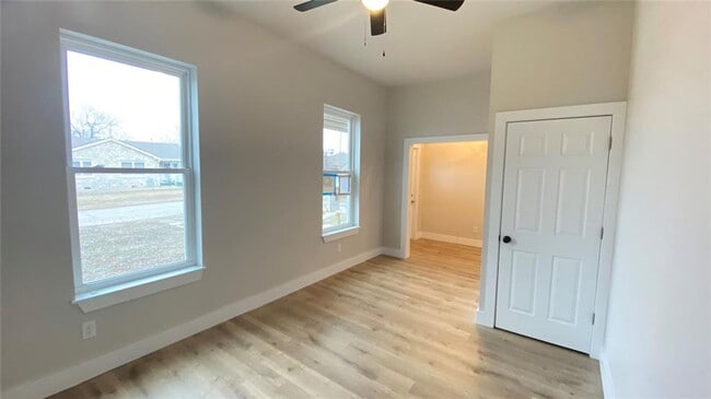 Building Photo - Remodeled 5 bedroom home in Mcloud!