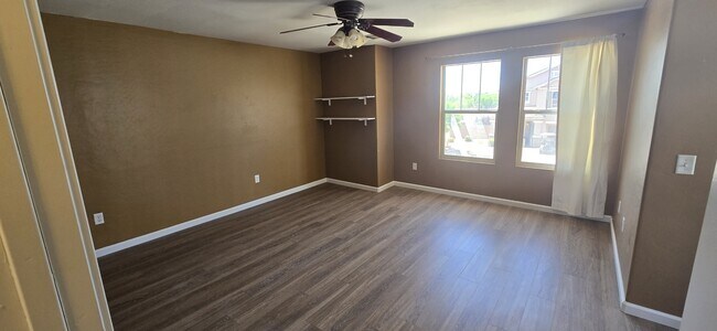 Building Photo - 2611 W Gypsum Ave