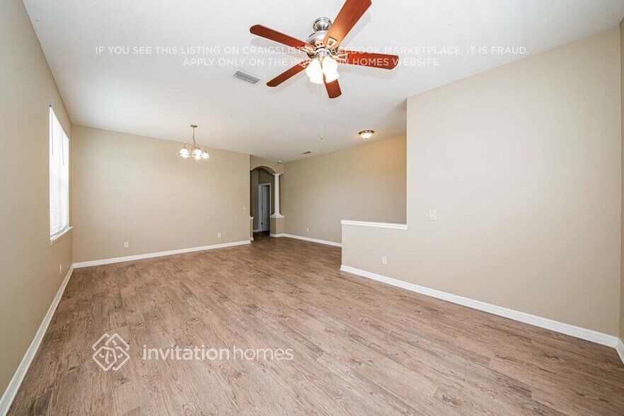 Building Photo - 5015 Lakehurst Ct