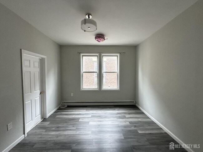 Building Photo - 159 Lewis St