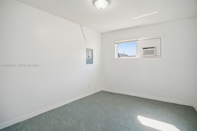 Building Photo - 907 N 20th St