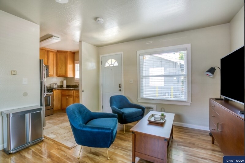 Building Photo - 468 Arleta Ave