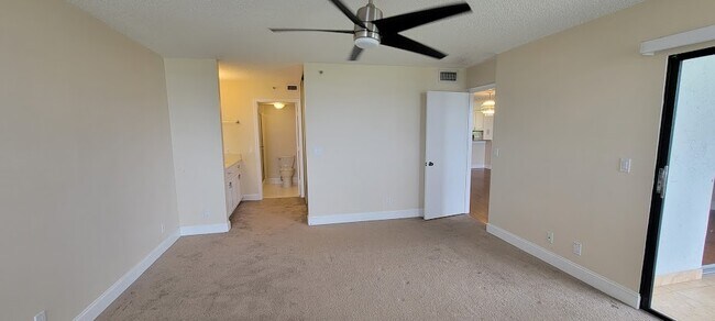 Building Photo - 2215 Cypress Island Dr
