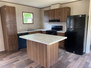 Building Photo - 83 Novits Nook Ct