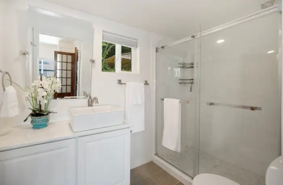 Building Photo - 8623 E Caraway Rd