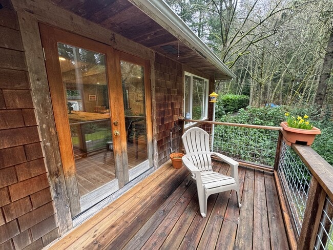 Building Photo - 28635 Vashon Hwy SW