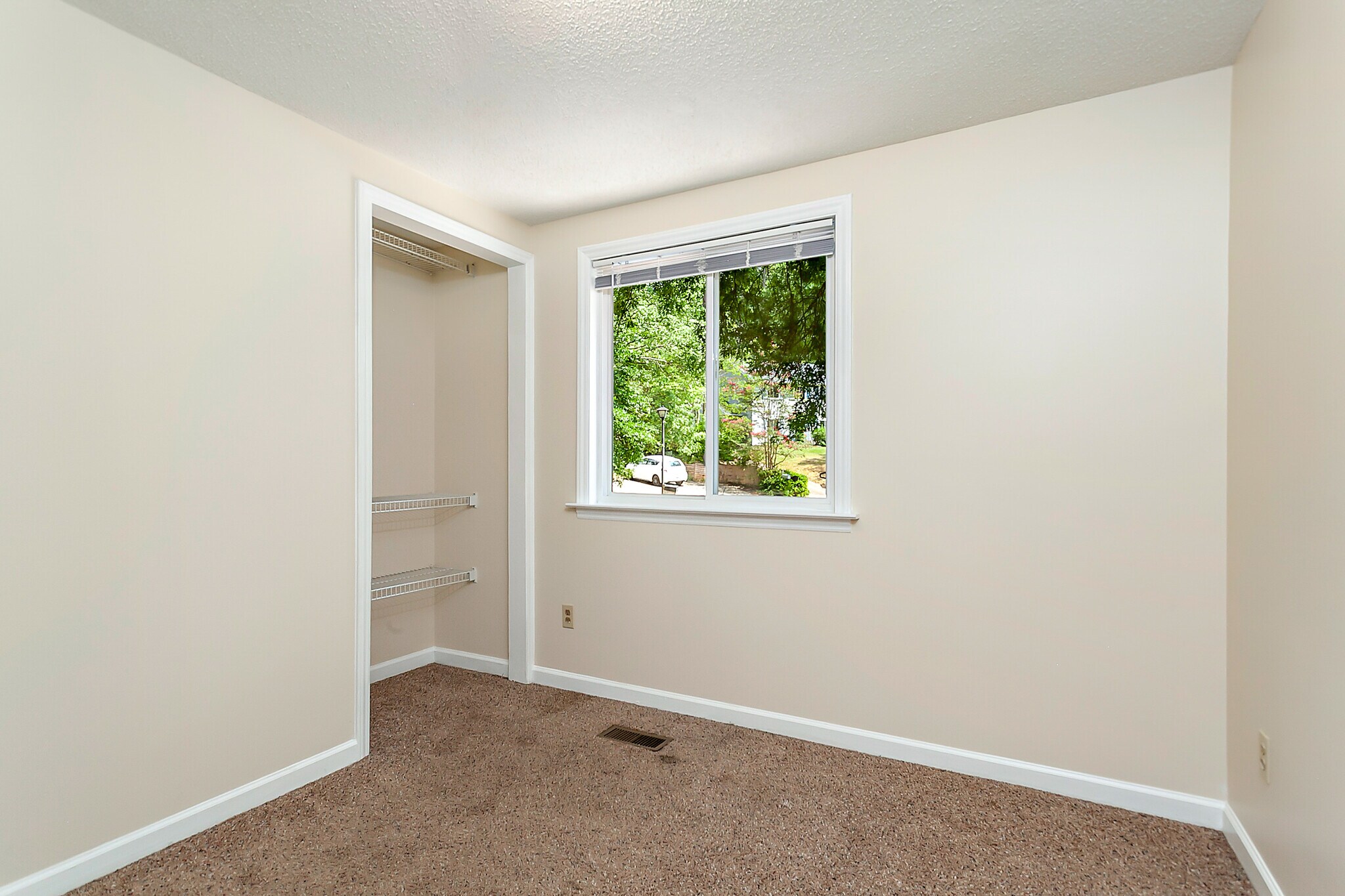 Building Photo - 1204 Ogden Pl