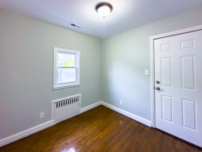 Building Photo - 249-251-251 Horace St