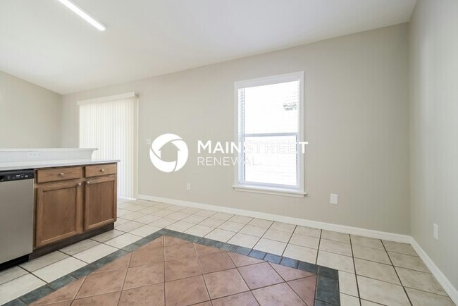 Building Photo - 3 Bedroom Pet-Friendly Home in MINNEOLA, FL with Main Street Renewal