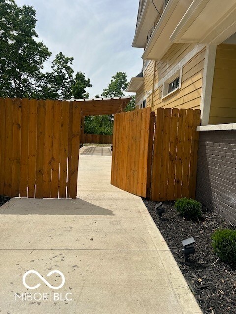 Building Photo - 2936 Guilford Ave