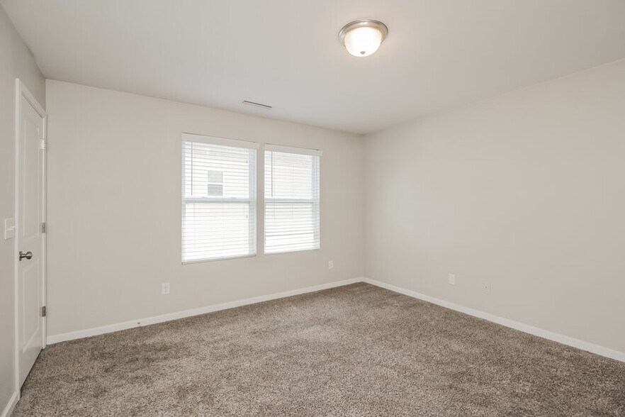 Building Photo - 330 Cornielle Ln
