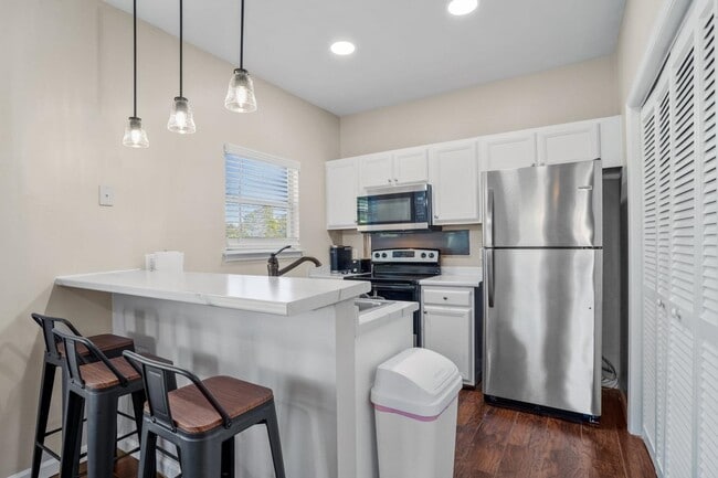 Building Photo - 1516 S Adams St