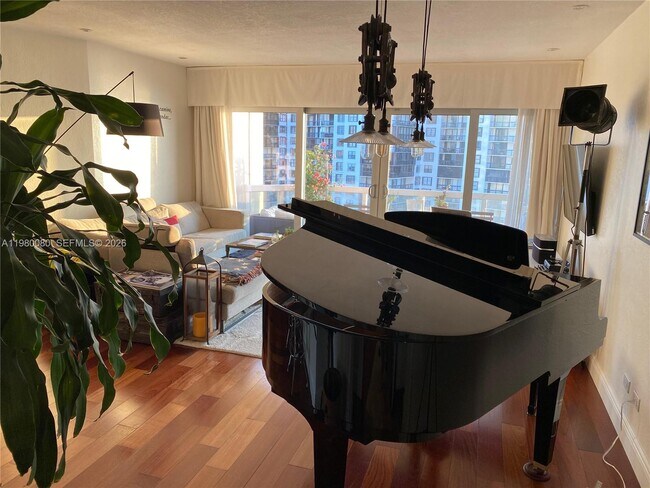 Building Photo - 2451 Brickell Ave