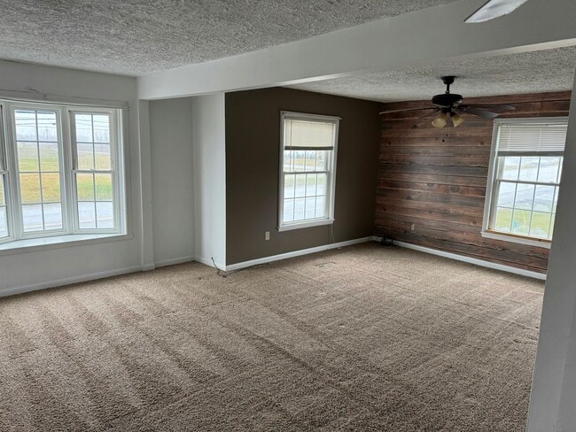 Building Photo - 5155 E Main Street Rd