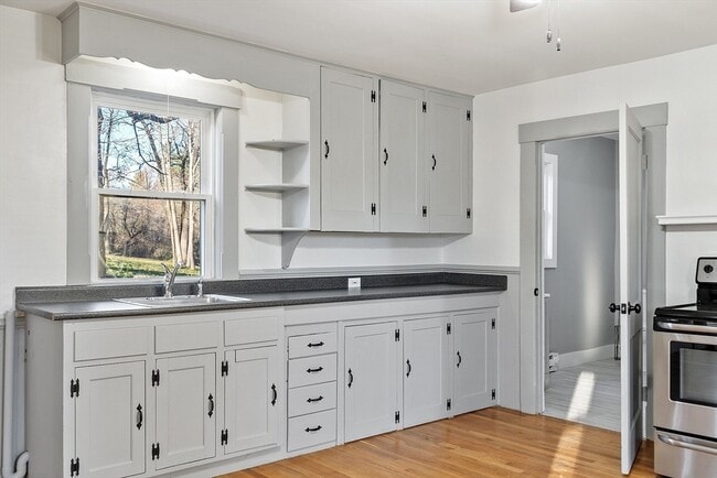 Building Photo - 20 Old Lowell Rd