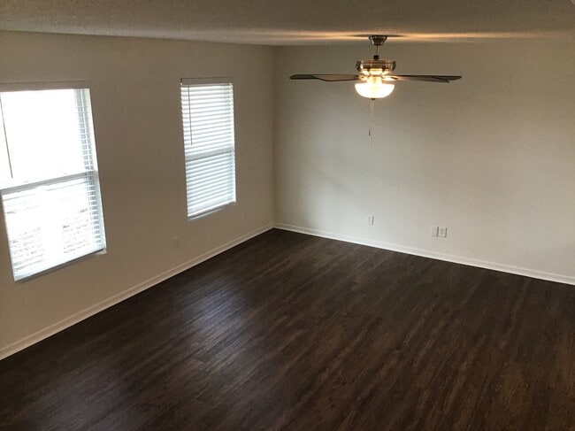 Building Photo - 14258 Marilyn Rd