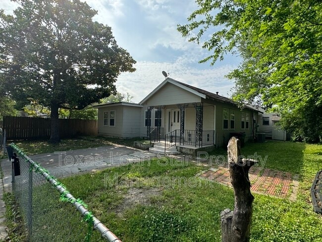 Building Photo - 509 Stimpson St