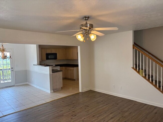 Building Photo - 692 Holland Ridge Dr