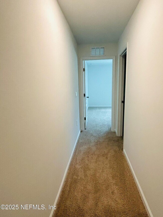 Building Photo - 206 Tidal Bch Ave