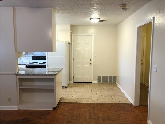 Building Photo - 1508 Southern Heights Ave