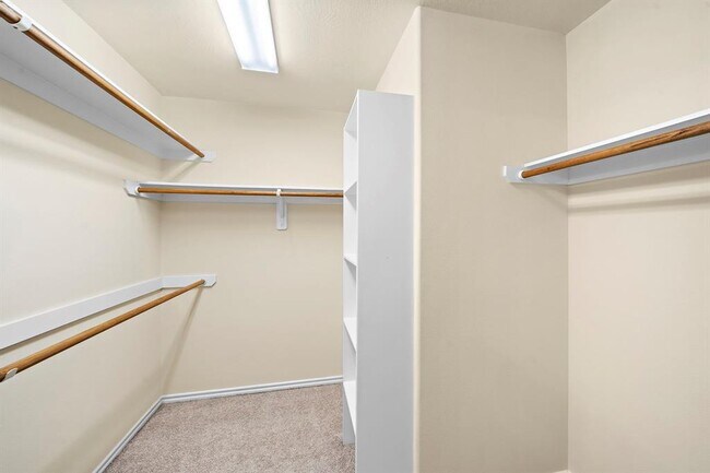 Building Photo - 3315 Victorian Manor Ln