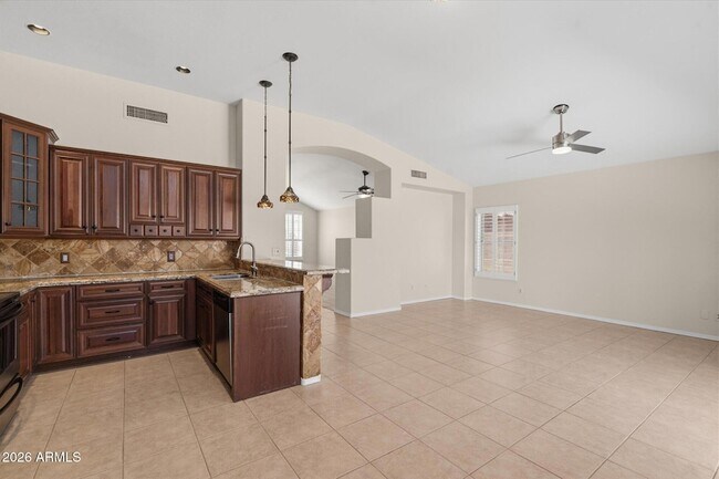 Building Photo - 15034 S 47th St