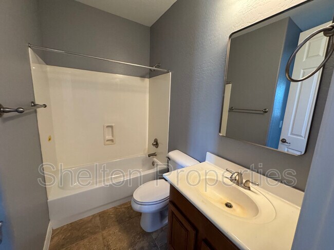 Building Photo - 20933 W Cora Vista