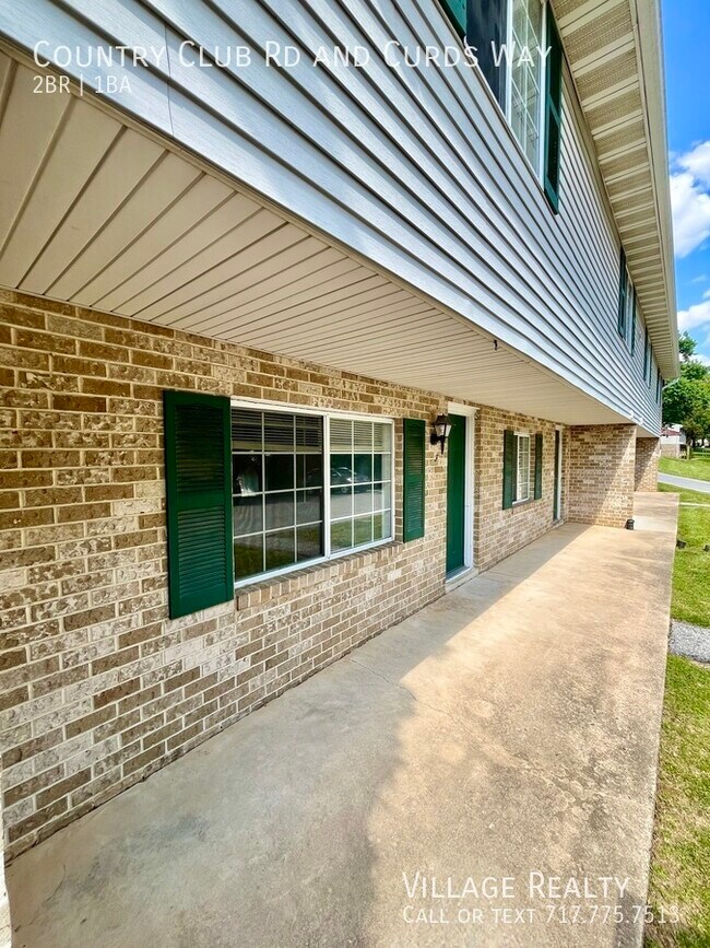Building Photo - 671 Country Club Rd