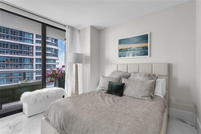 Building Photo - 1300 S Miami Ave