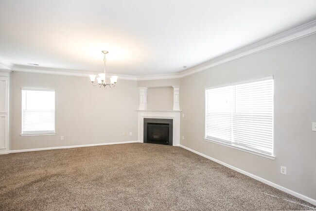 Building Photo - 1006 Tiger Eye Ave