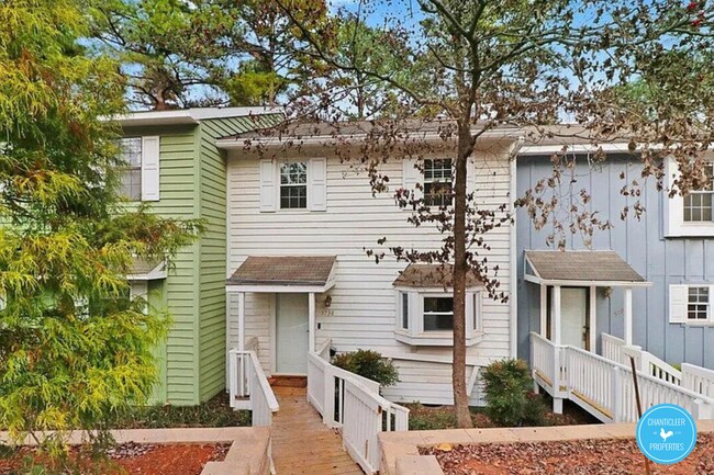 Building Photo - 5738-5733 3 Oaks Dr