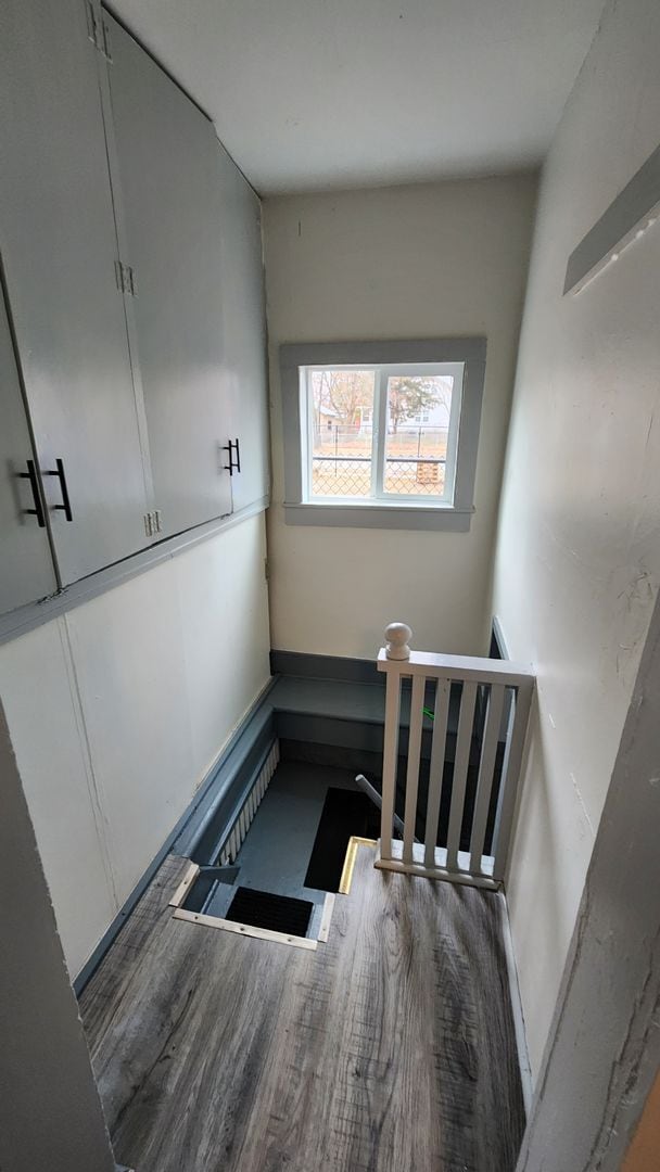 Building Photo - Updated North Side Home