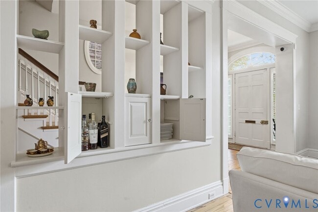 Building Photo - 2005 Stuart Ave