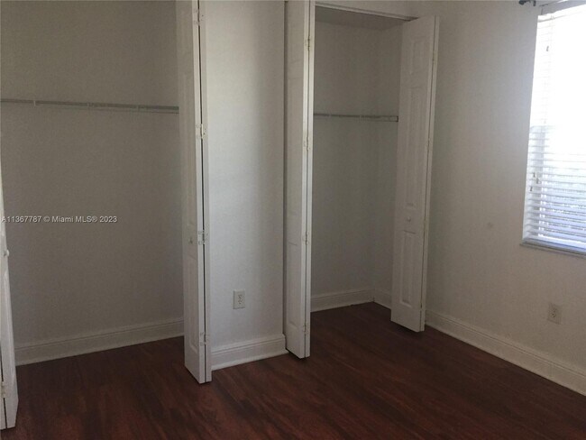 Building Photo - 17373 SW 47th Ct