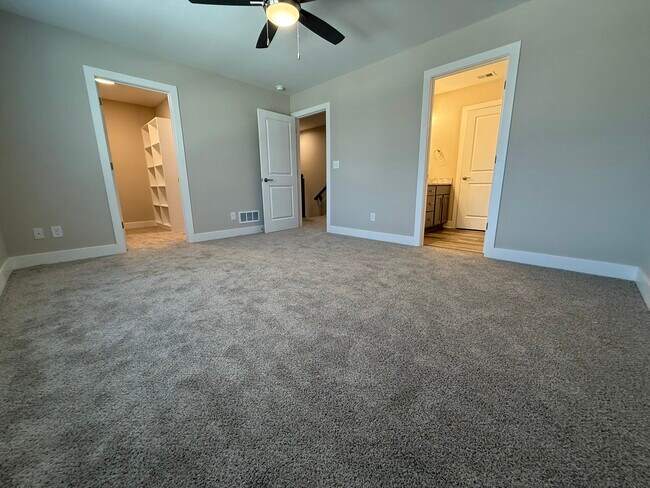 Building Photo - 8534 Kickapoo St