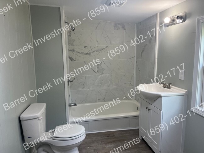 Building Photo - Newly Renovated 2-Bedroom, 1-Bath Home wit...