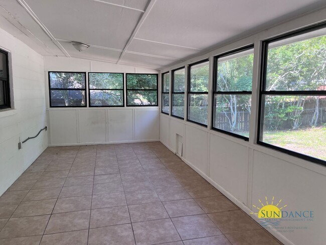 Building Photo - 475 Andrew Dr