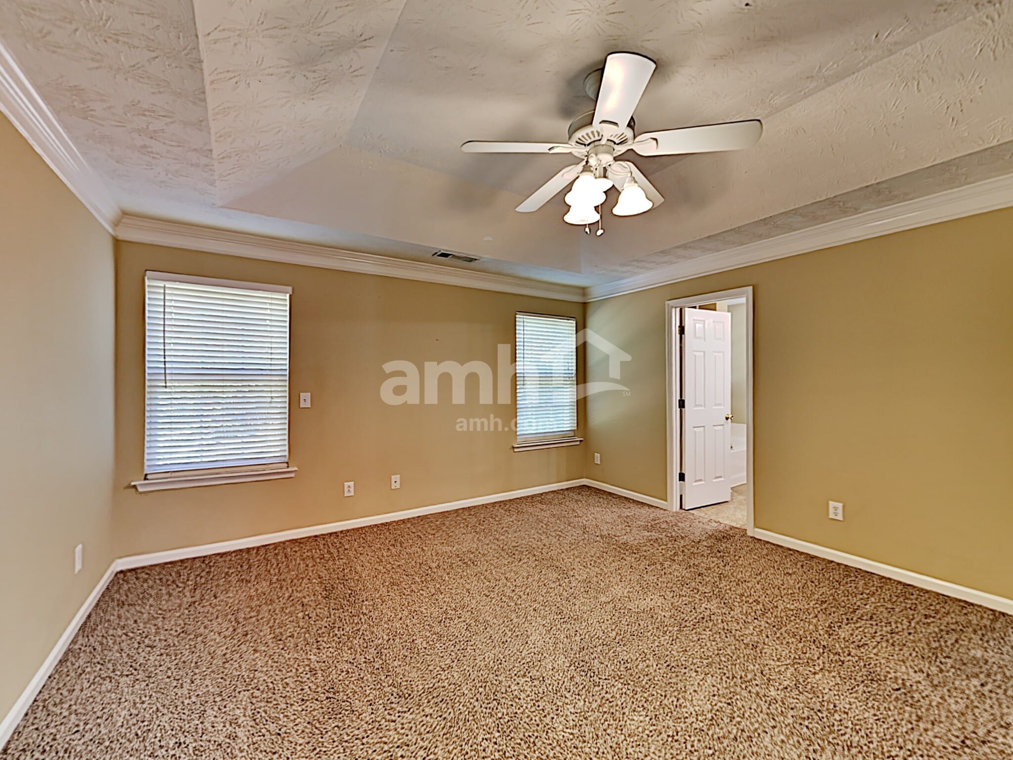 Building Photo - 158 Village Trace