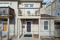 Building Photo - 2933 Lawrence St