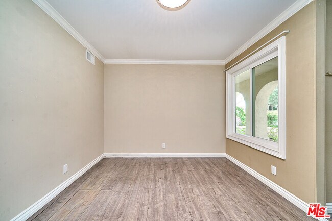 Building Photo - 2660 Conata St