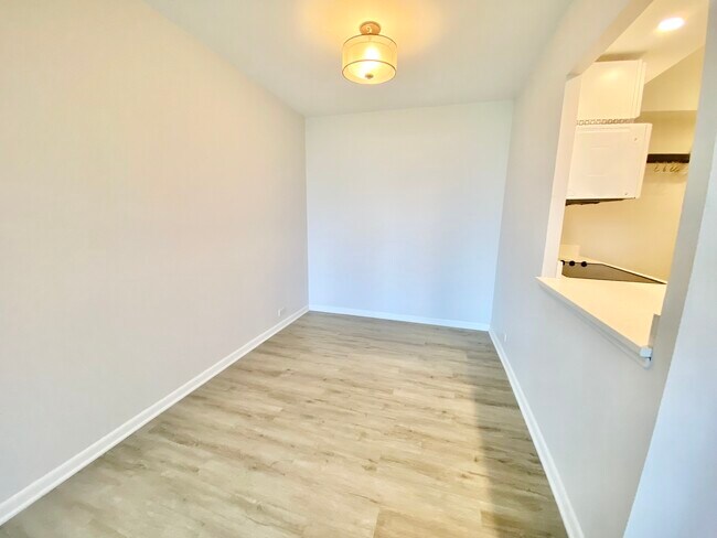 Building Photo - 155 N Harbor Dr